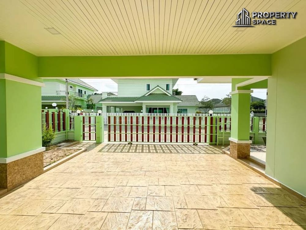 Pattaya Modern 2-Storey Pool Villa Near International School For Rent Image 19