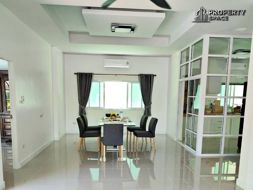 Pattaya Modern 2-Storey Pool Villa Near International School For Rent Image 5