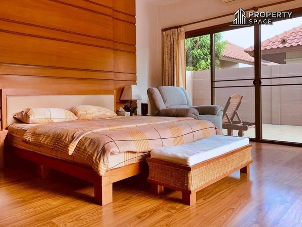 Warm & Cozy 3-Bedroom Pool Villa in Huai Yai Pattaya For Rent Image 8