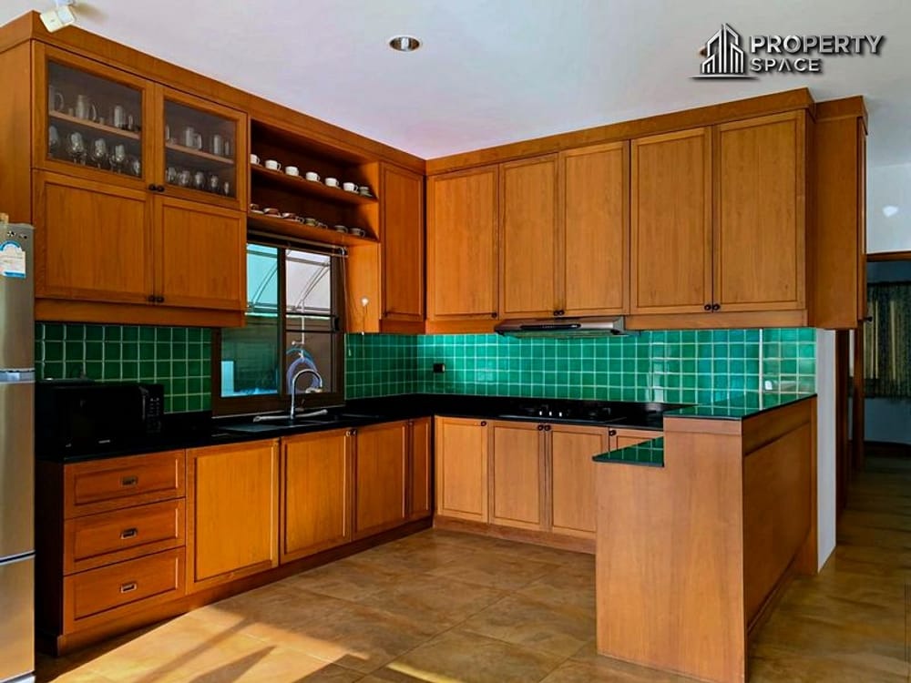 Warm & Cozy 3-Bedroom Pool Villa in Huai Yai Pattaya For Rent Image 6