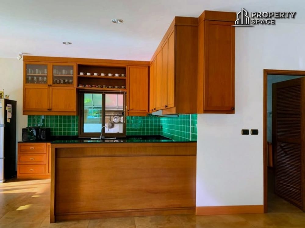 Warm & Cozy 3-Bedroom Pool Villa in Huai Yai Pattaya For Rent Image 7