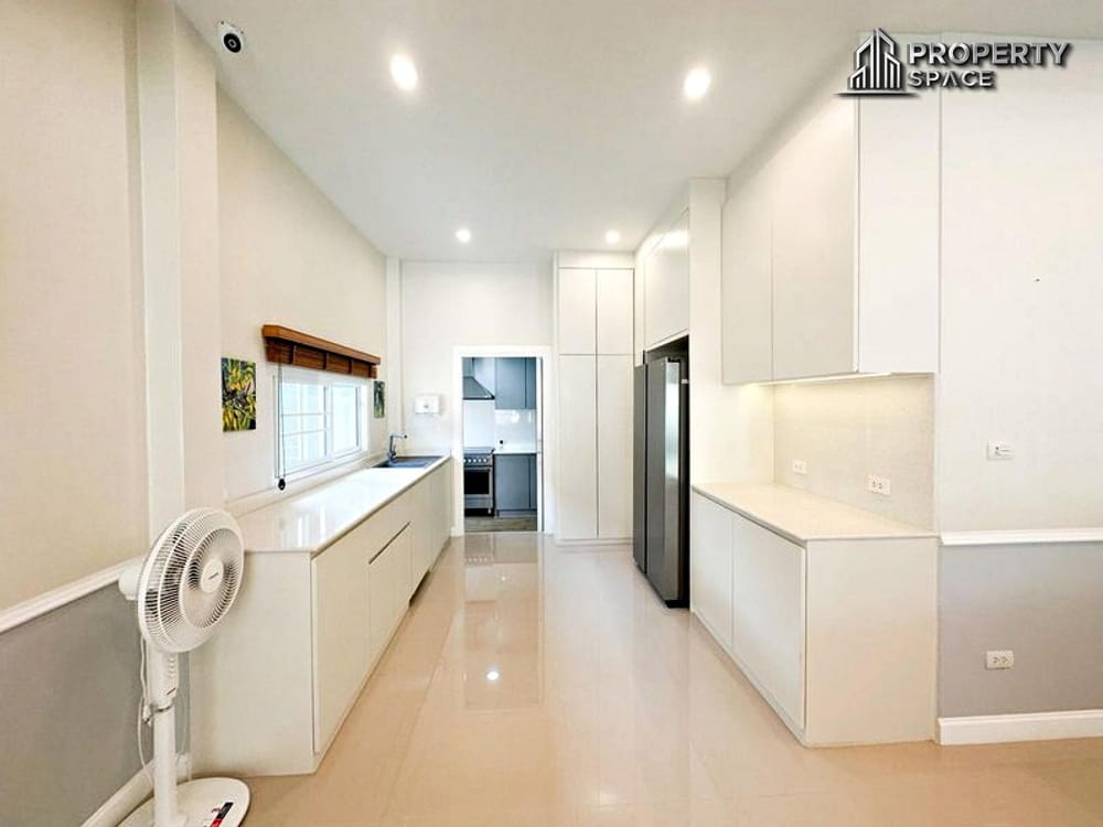 Pattaya Modern Single-Story 3-Bedroom House In Huai Yai Garden Ville 5 For Rent Image 7