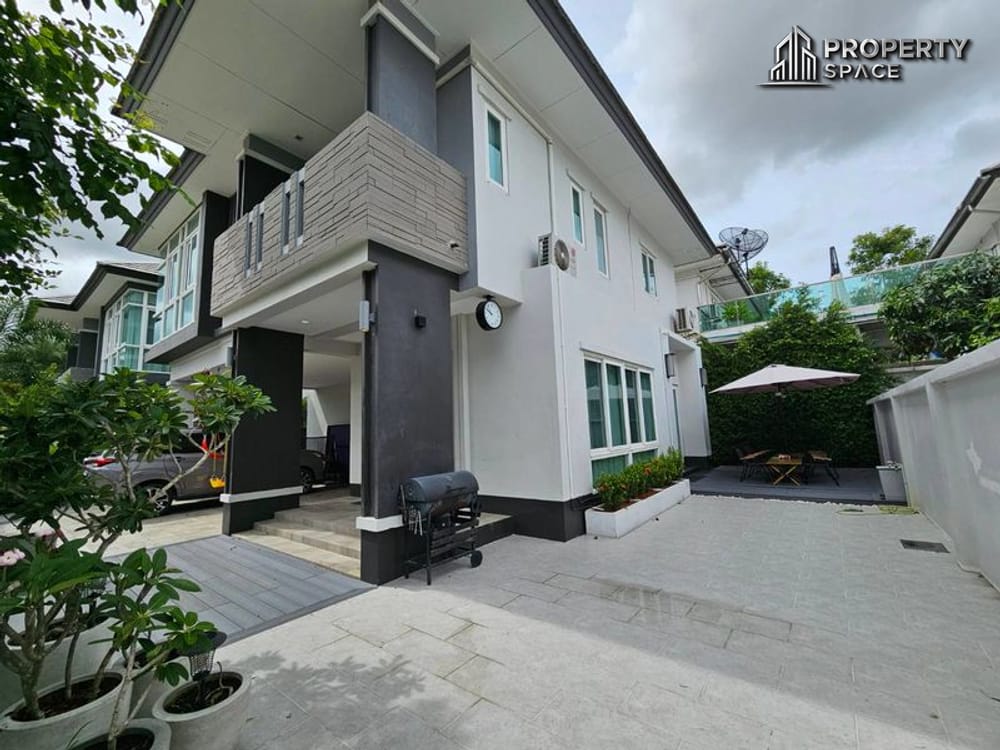 3 Bedroom Villa In Quality Compound Near Regent International School Pattaya For Rent  Image 1