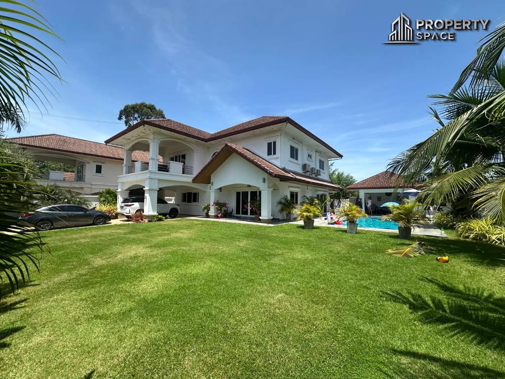Spacious 5 Bedroom Pool Villa In Mabprachan Lake Pattaya For Rent Image 1