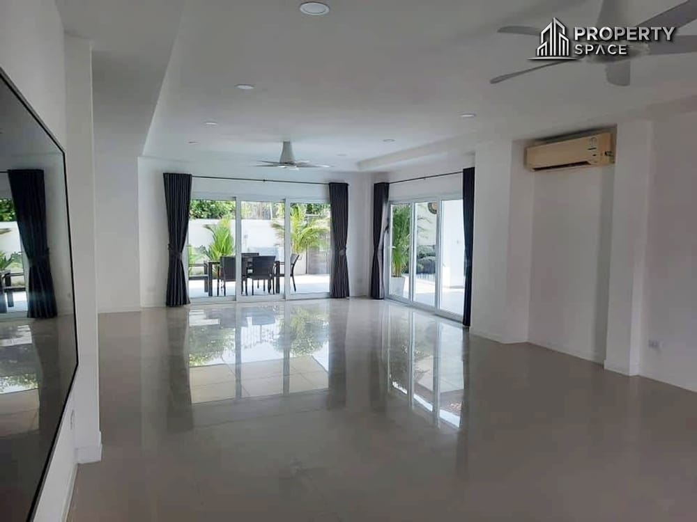 Spacious 5 Bedroom Pool Villa In Mabprachan Lake Pattaya For Rent Image 8