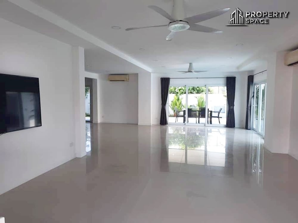 Spacious 5 Bedroom Pool Villa In Mabprachan Lake Pattaya For Rent Image 9