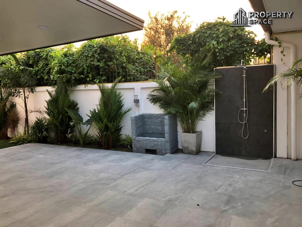 Spacious 5 Bedroom Pool Villa In Mabprachan Lake Pattaya For Rent Image 33