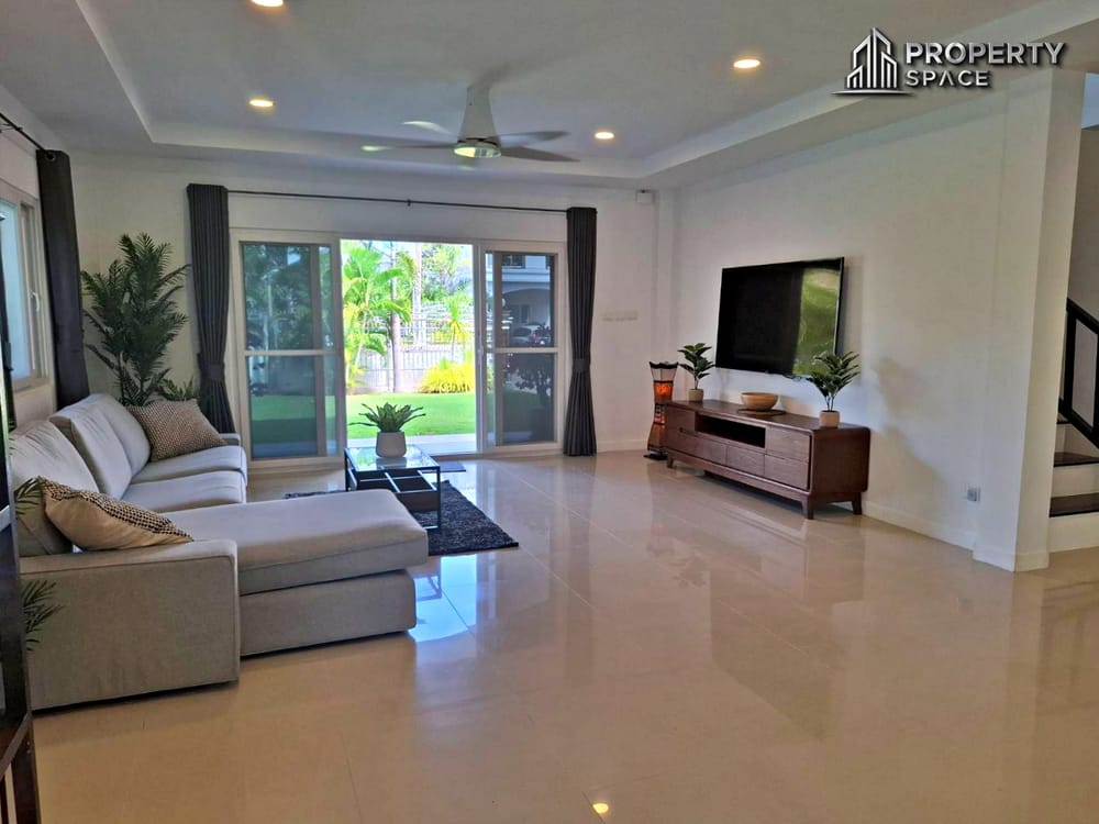 Spacious 5 Bedroom Pool Villa In Mabprachan Lake Pattaya For Rent Image 9