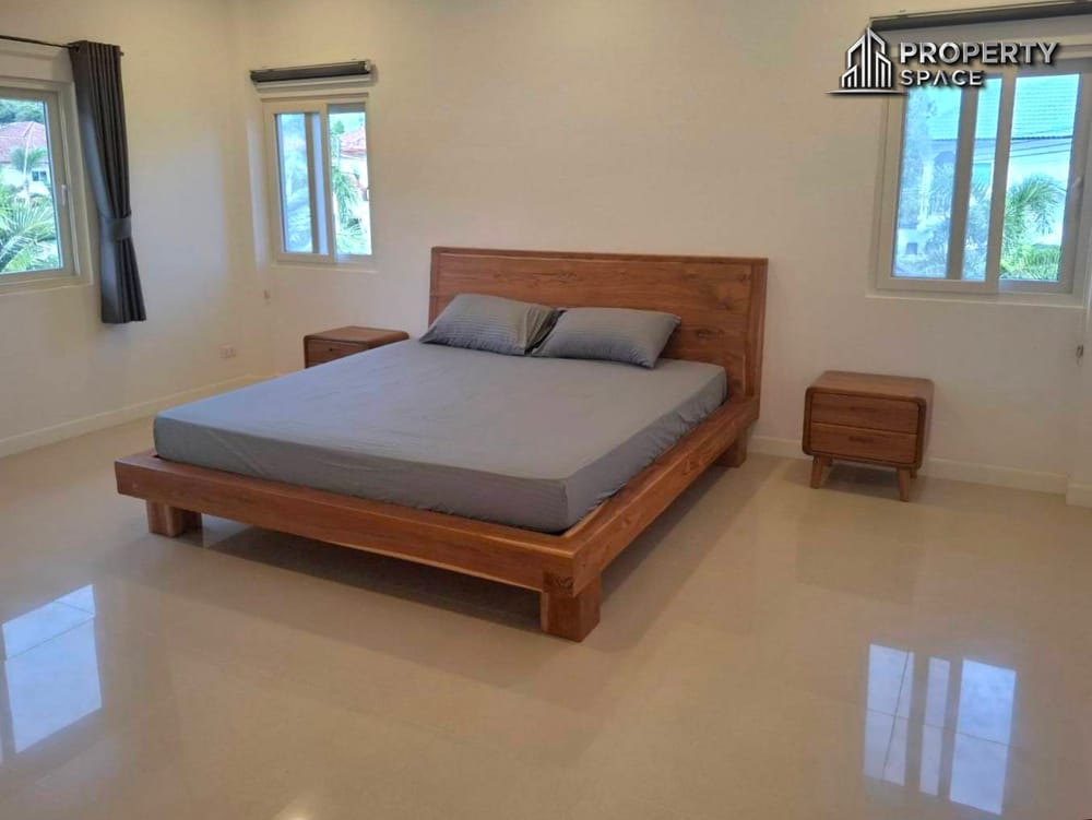 Spacious 5 Bedroom Pool Villa In Mabprachan Lake Pattaya For Rent Image 30