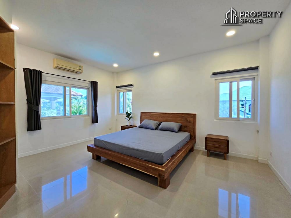 Spacious 5 Bedroom Pool Villa In Mabprachan Lake Pattaya For Rent Image 33