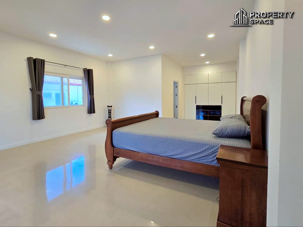 Spacious 5 Bedroom Pool Villa In Mabprachan Lake Pattaya For Rent Image 28