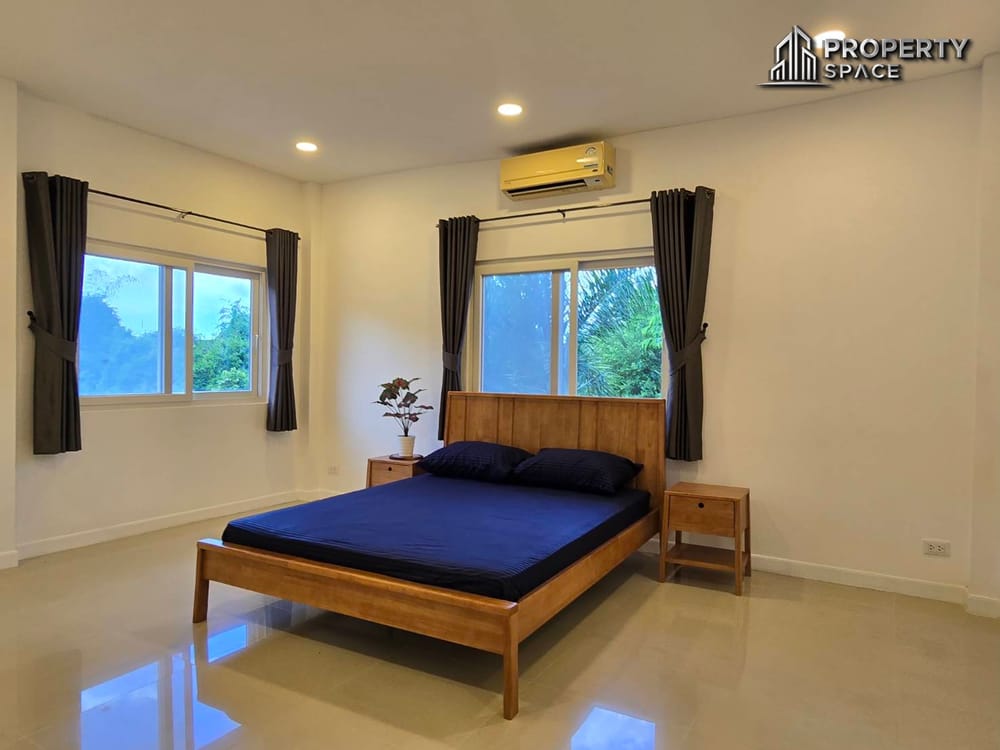 Spacious 5 Bedroom Pool Villa In Mabprachan Lake Pattaya For Rent Image 36