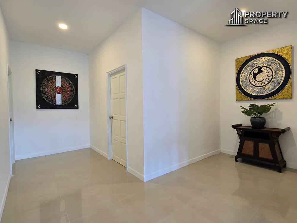 Spacious 5 Bedroom Pool Villa In Mabprachan Lake Pattaya For Rent Image 32