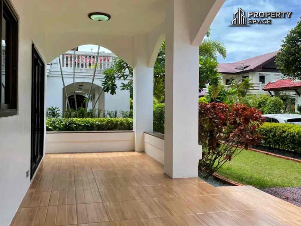 Luxury 3 Bedroom House Private Beach Access Near Sukhumvit Road Na Jomtien For Sale Image 30