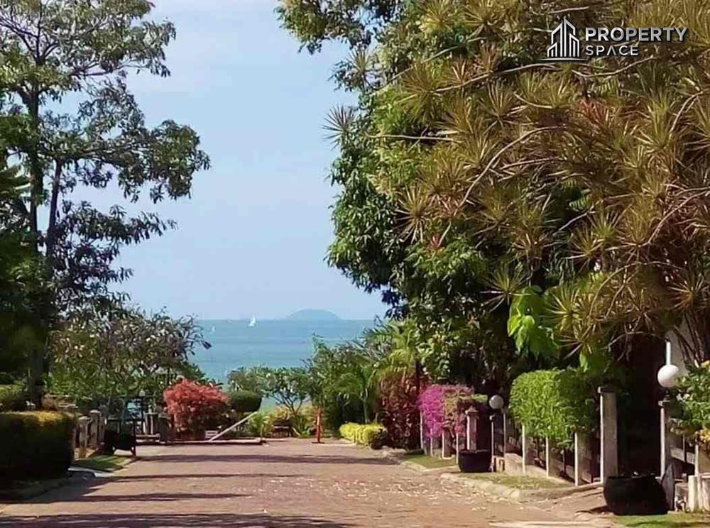Luxury 3 Bedroom House Private Beach Access Near Sukhumvit Road Na Jomtien For Sale Image 4