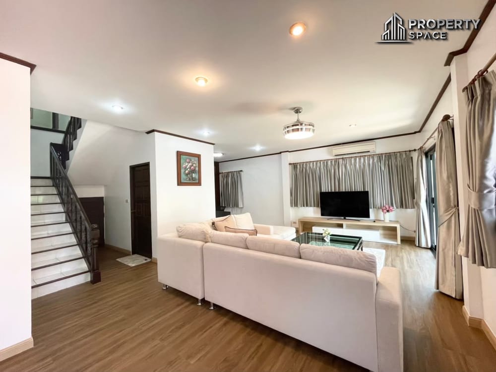 Luxury 3 Bedroom House Private Beach Access Near Sukhumvit Road Na Jomtien For Sale Image 7