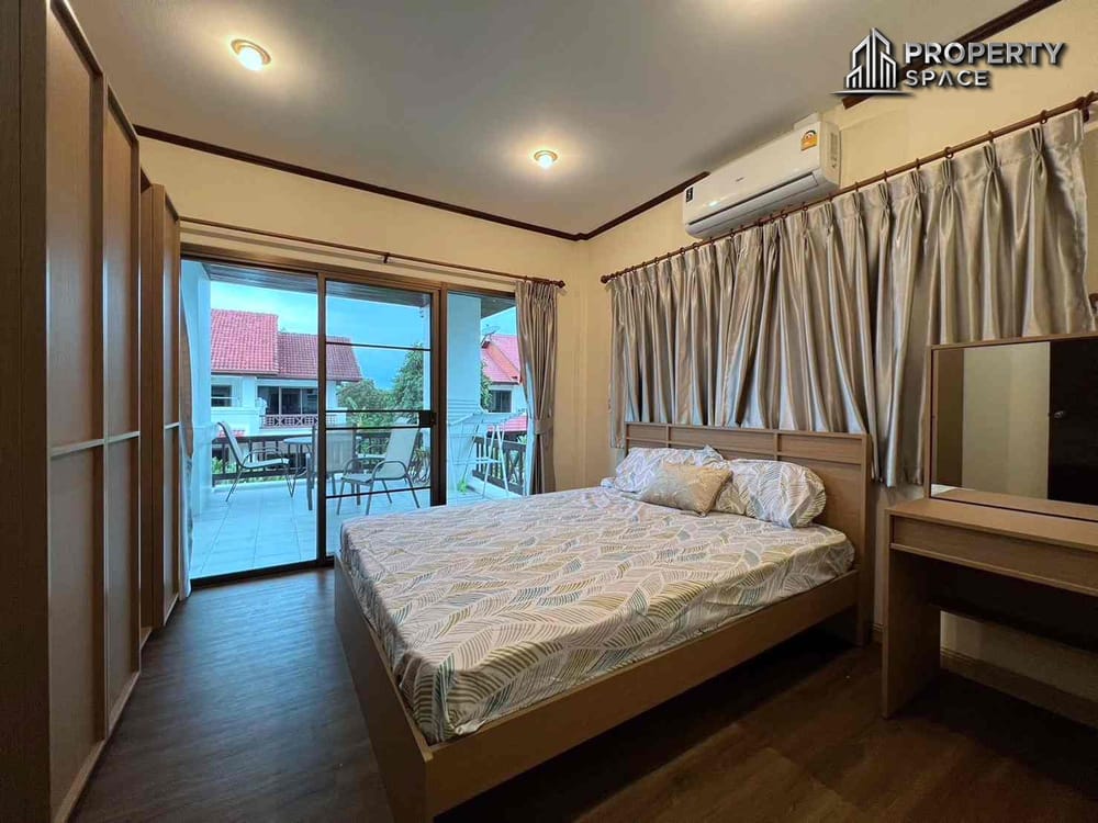 Luxury 3 Bedroom House Private Beach Access Near Sukhumvit Road Na Jomtien For Sale Image 24