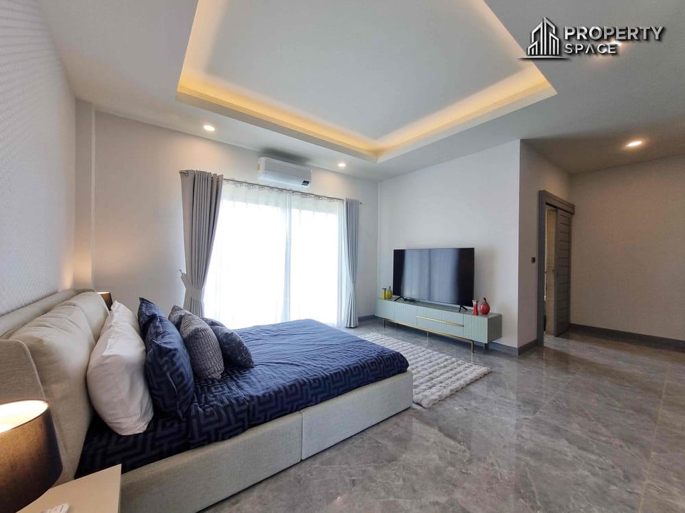 Premium Quality Luxury 4 Bedroom Pool Villa In Huay Yai For Sale Image 29