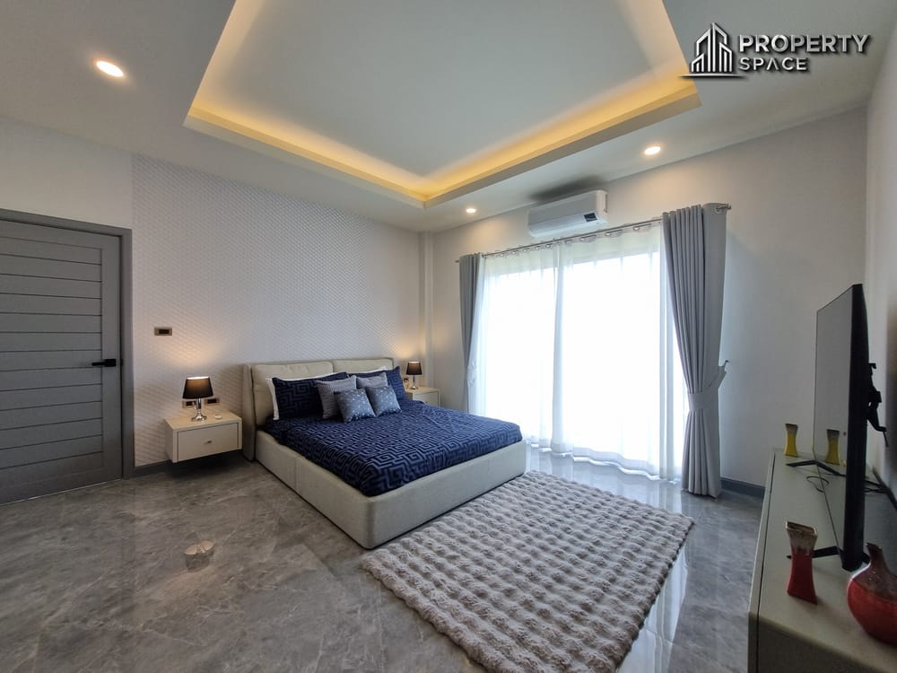Premium Quality Luxury 4 Bedroom Pool Villa In Huay Yai For Sale Image 28