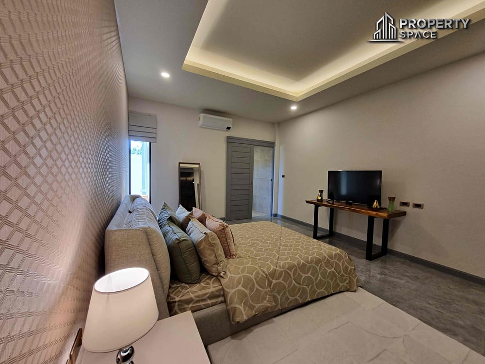 Premium Quality Luxury 4 Bedroom Pool Villa In Huay Yai For Sale Image 37