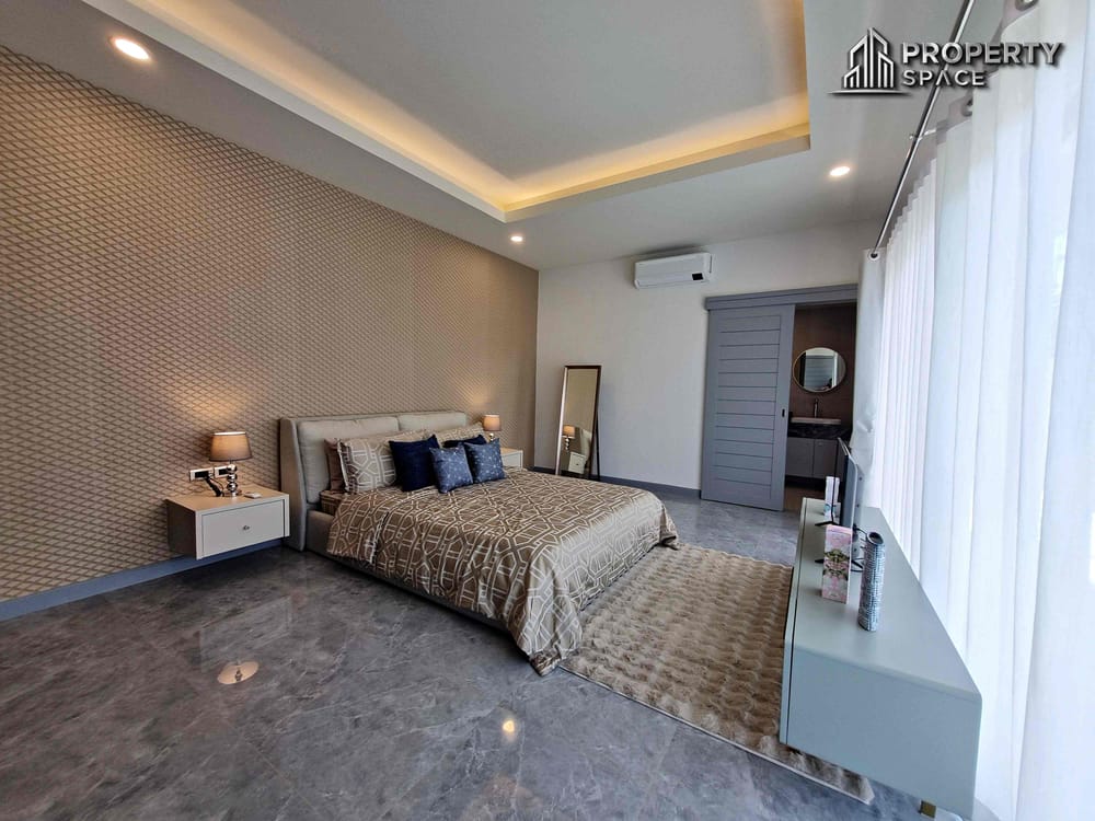 Premium Quality Luxury 4 Bedroom Pool Villa In Huay Yai For Sale Image 39