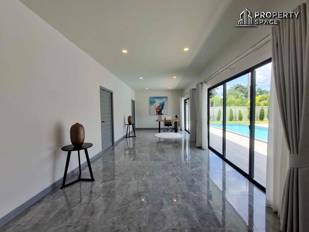 Premium Quality Luxury 4 Bedroom Pool Villa In Huay Yai For Sale Image 26