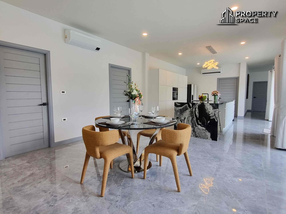 Premium Quality Luxury 4 Bedroom Pool Villa In Huay Yai For Sale Image 13