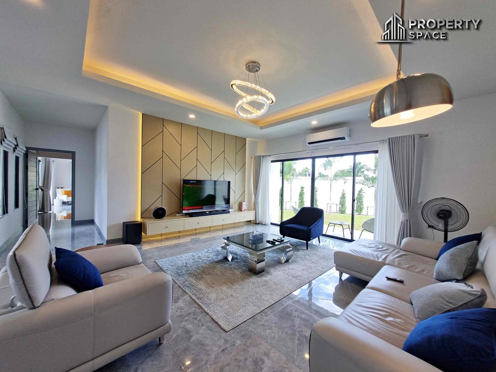 Premium Quality Luxury 4 Bedroom Pool Villa In Huay Yai For Sale Image 16