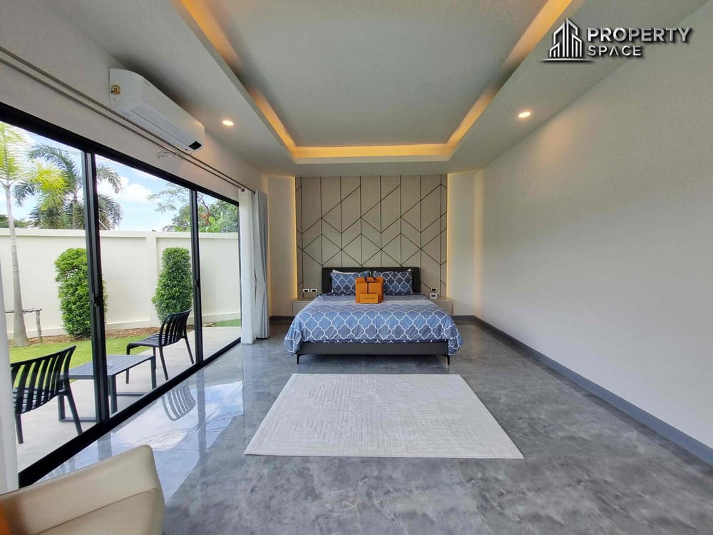Premium Quality Luxury 4 Bedroom Pool Villa In Huay Yai For Sale Image 19
