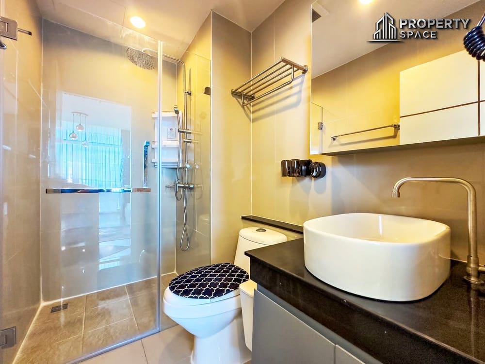 1-Bedroom City & Sea View Condo In The Grand Jomtien Beach For Sale And Rent Image 11