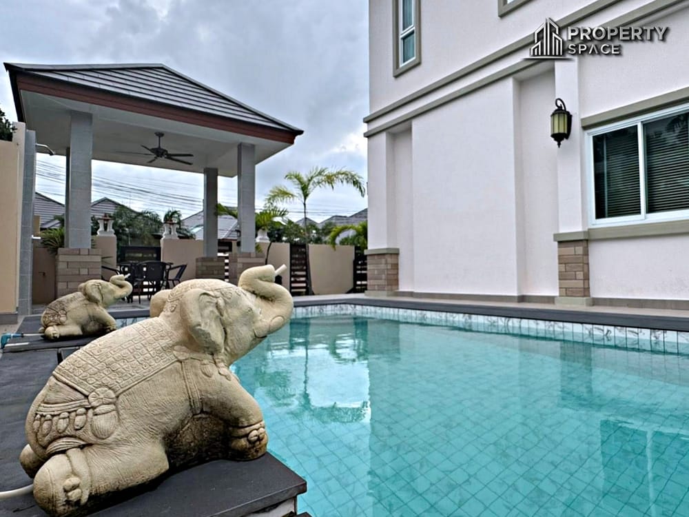 Pattaya Pet-Friendly 2-Storey 4 Bedroom Pool Villa in Baan Dusit Garden For Rent Image 3