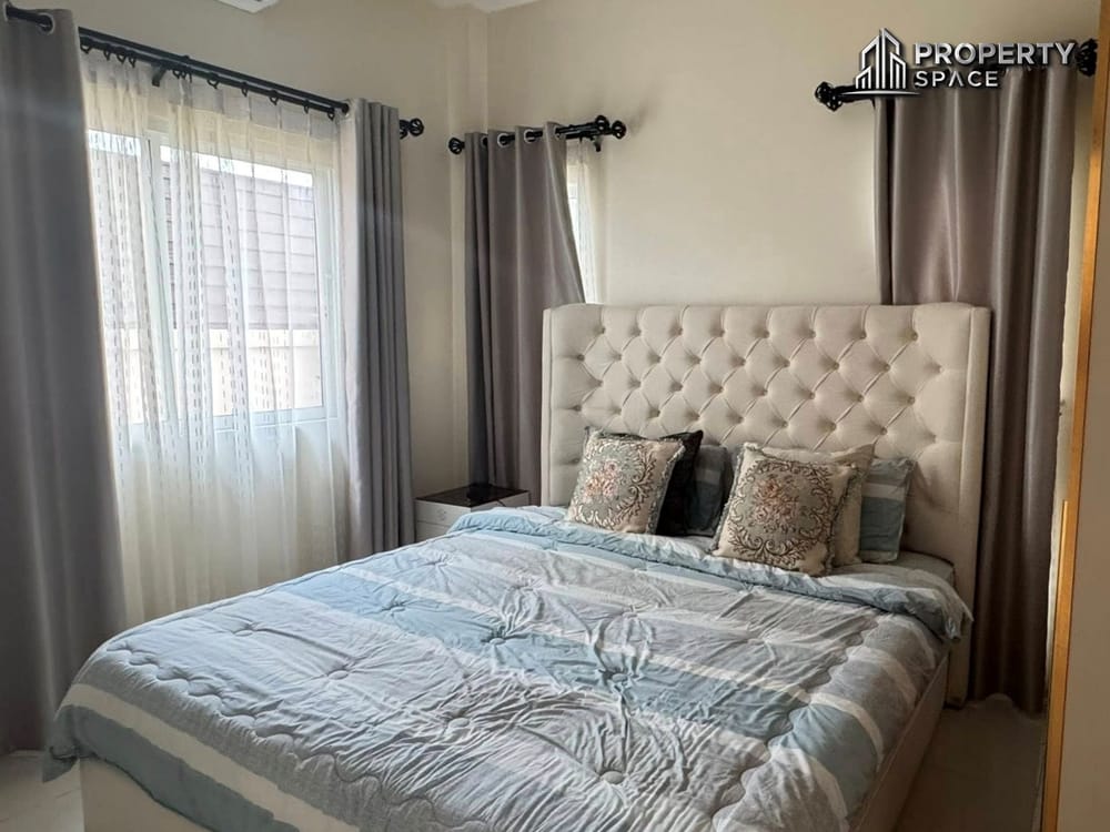 Pattaya Pet-Friendly 2-Storey 4 Bedroom Pool Villa in Baan Dusit Garden For Rent Image 9