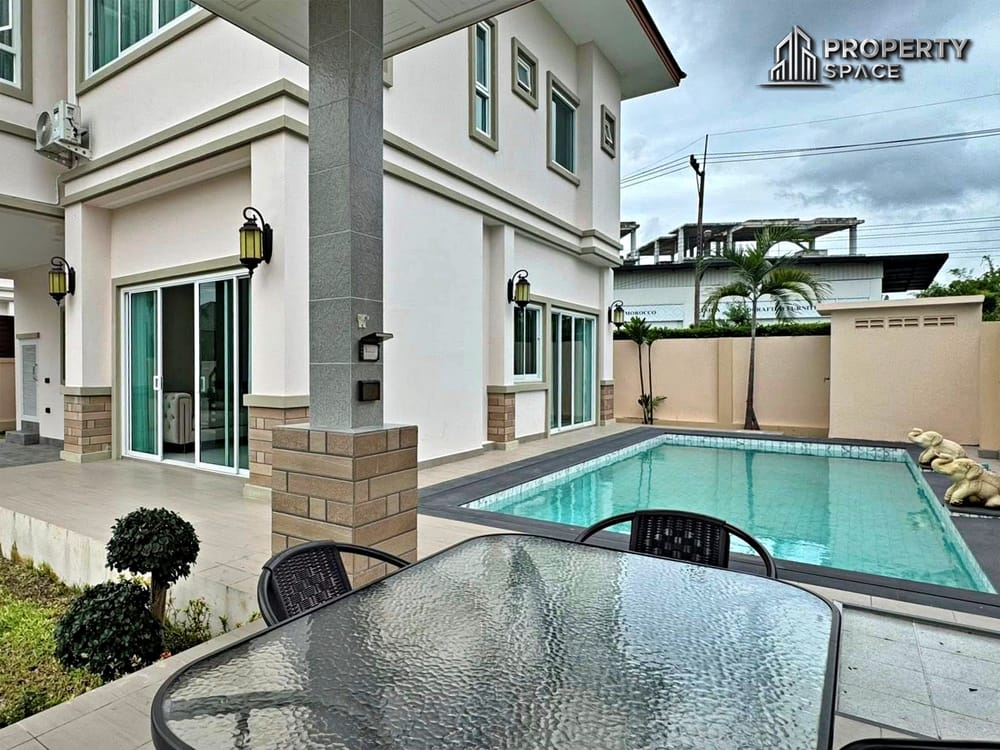 Pattaya Pet-Friendly 2-Storey 4 Bedroom Pool Villa in Baan Dusit Garden For Rent Image 4