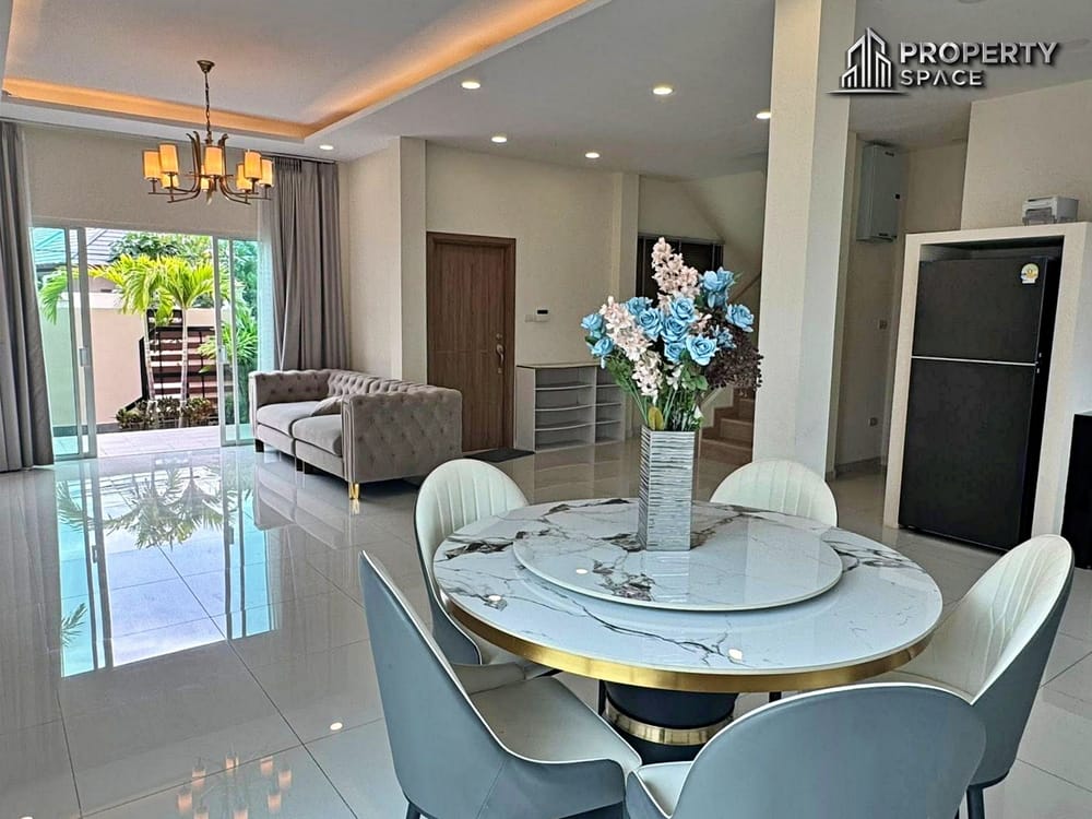 Pattaya Pet-Friendly 2-Storey 4 Bedroom Pool Villa in Baan Dusit Garden For Rent Image 6