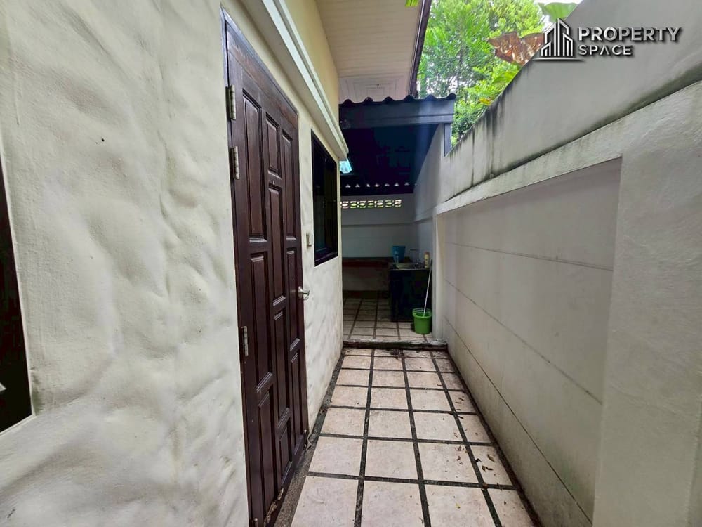 Pet-friendly 3 Bedroom Pool Villa In East Pattaya For Rent Image 30