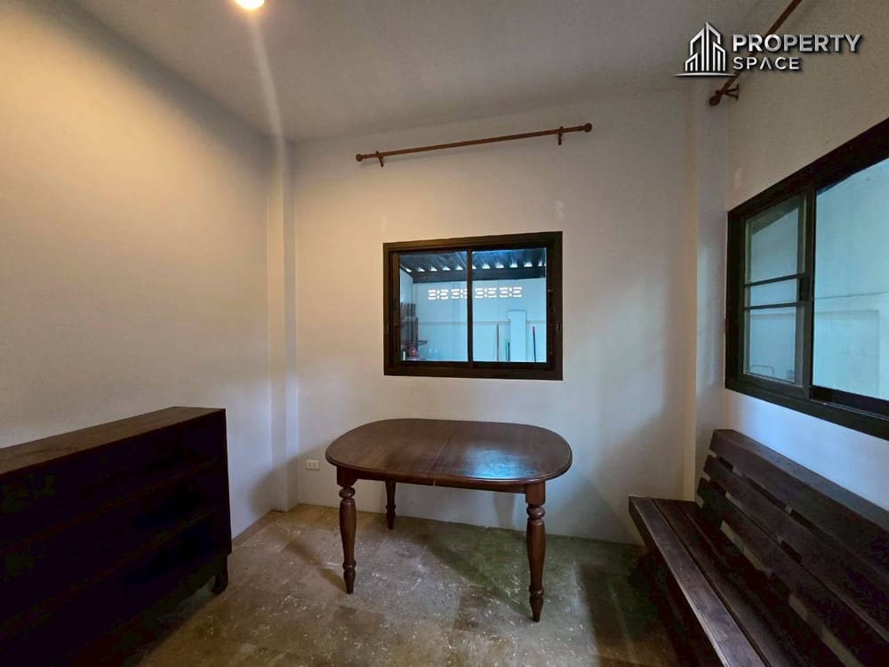 Pet-friendly 3 Bedroom Pool Villa In East Pattaya For Rent Image 34