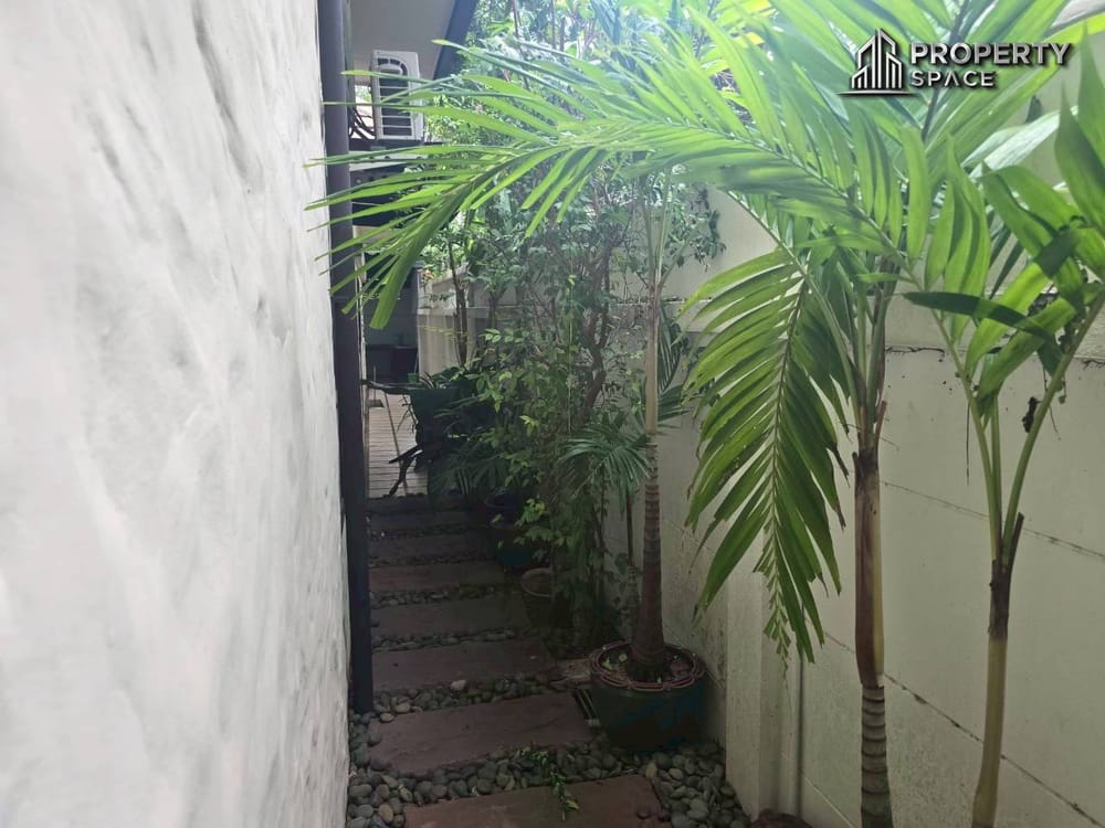 Pet-friendly 3 Bedroom Pool Villa In East Pattaya For Rent Image 38