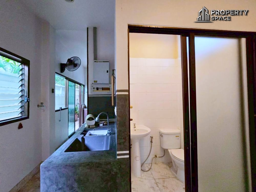 Pet-friendly 3 Bedroom Pool Villa In East Pattaya For Rent Image 36