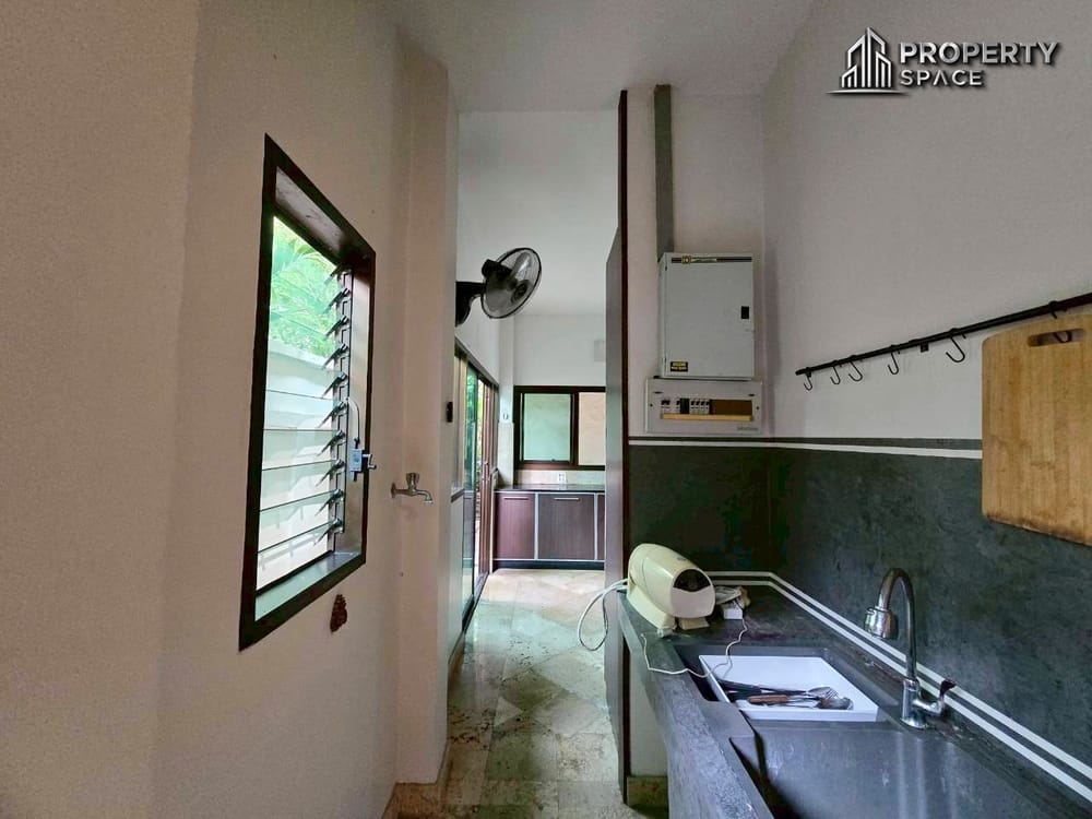 Pet-friendly 3 Bedroom Pool Villa In East Pattaya For Rent Image 35