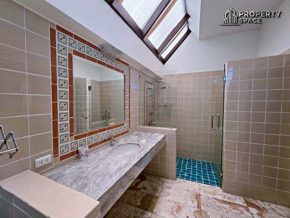 Pet-friendly 3 Bedroom Pool Villa In East Pattaya For Rent Image 29