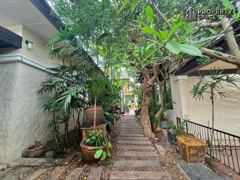 Pet-friendly 3 Bedroom Pool Villa In East Pattaya For Rent Image 40