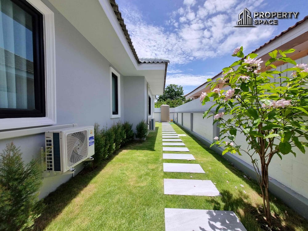 Brand New 4 Bedroom Modern Pool Villa In East Pattaya For Sale Image 30