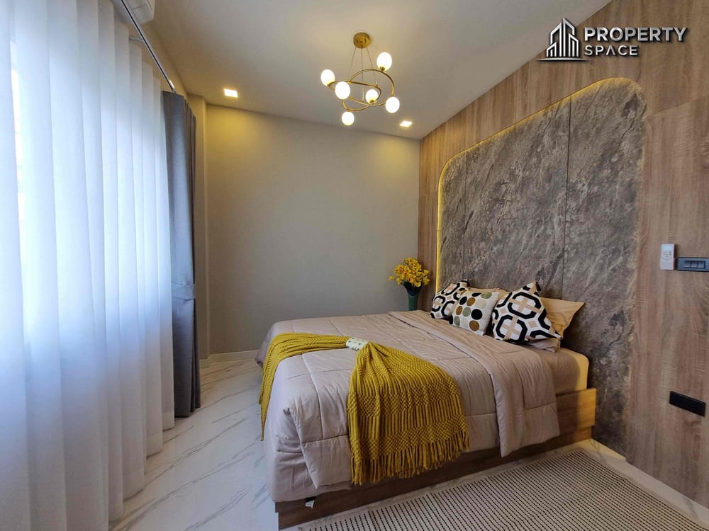 Brand New 4 Bedroom Modern Pool Villa In East Pattaya For Sale Image 21