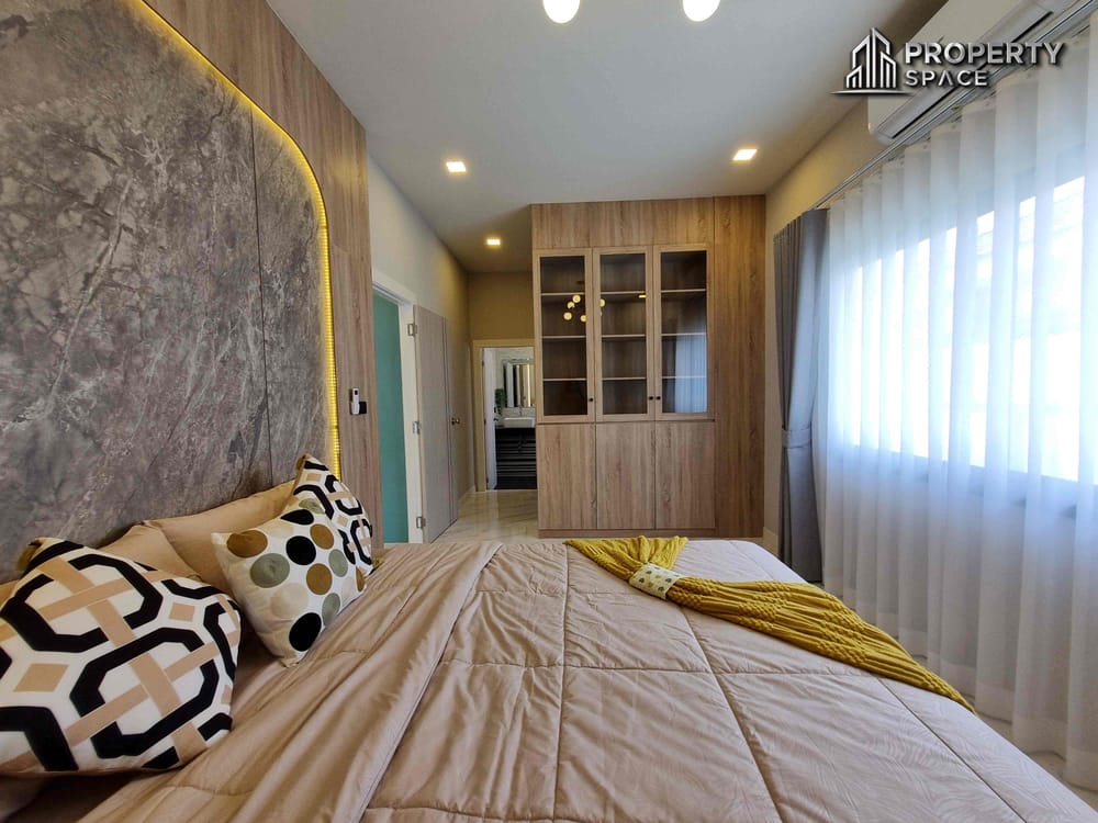 Brand New 4 Bedroom Modern Pool Villa In East Pattaya For Sale Image 22