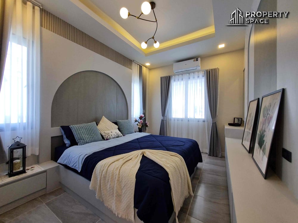 Brand New 4 Bedroom Modern Pool Villa In East Pattaya For Sale Image 16