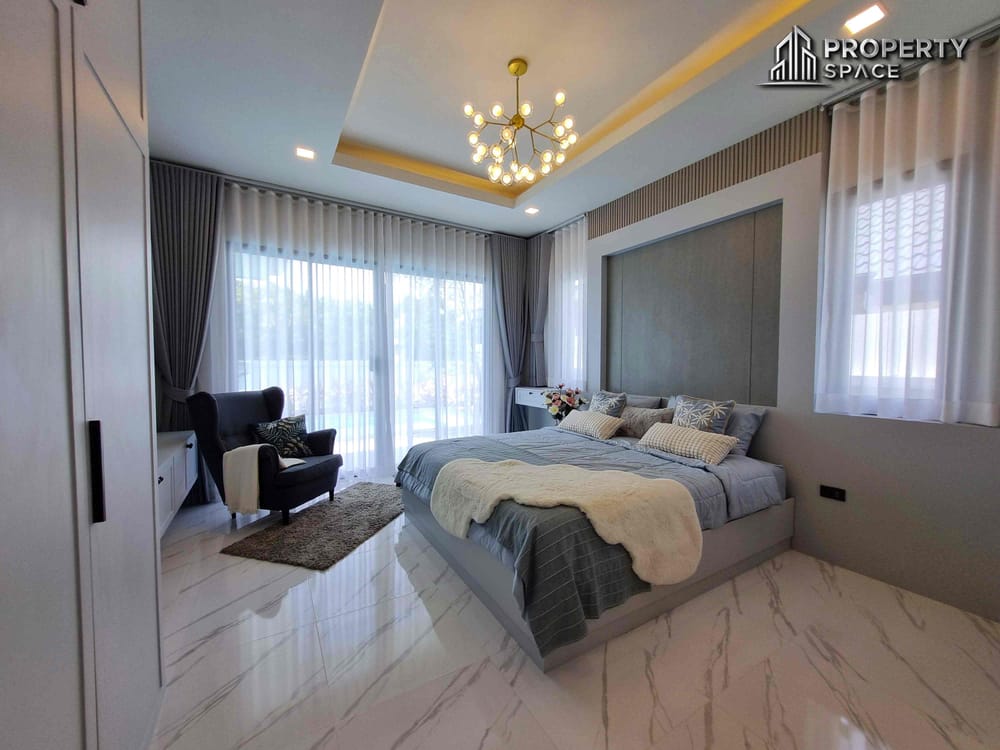Brand New 4 Bedroom Modern Pool Villa In East Pattaya For Sale Image 25