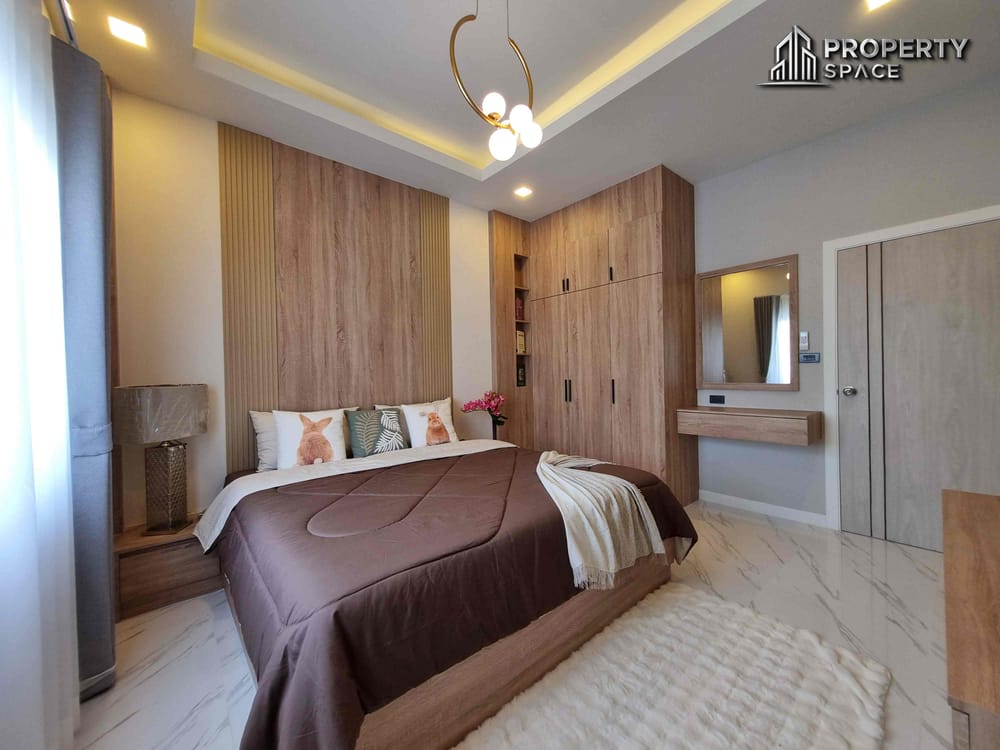 Brand New 4 Bedroom Modern Pool Villa In East Pattaya For Sale Image 29