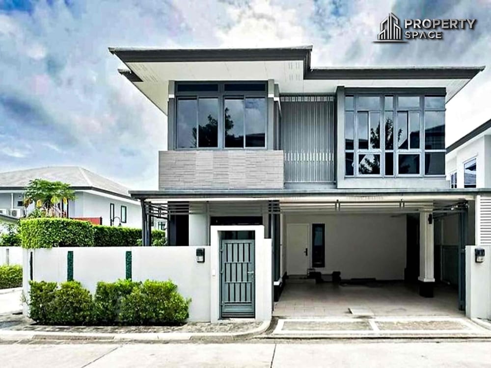 3 Bedroom Detached House High Standard of Living In Patta Prime Pattaya For Sale  Image 1