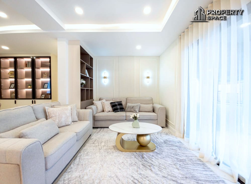 Brand New 2 Story 5 Bedroom Pool Villa Near Jomtien beach For Sale Image 4