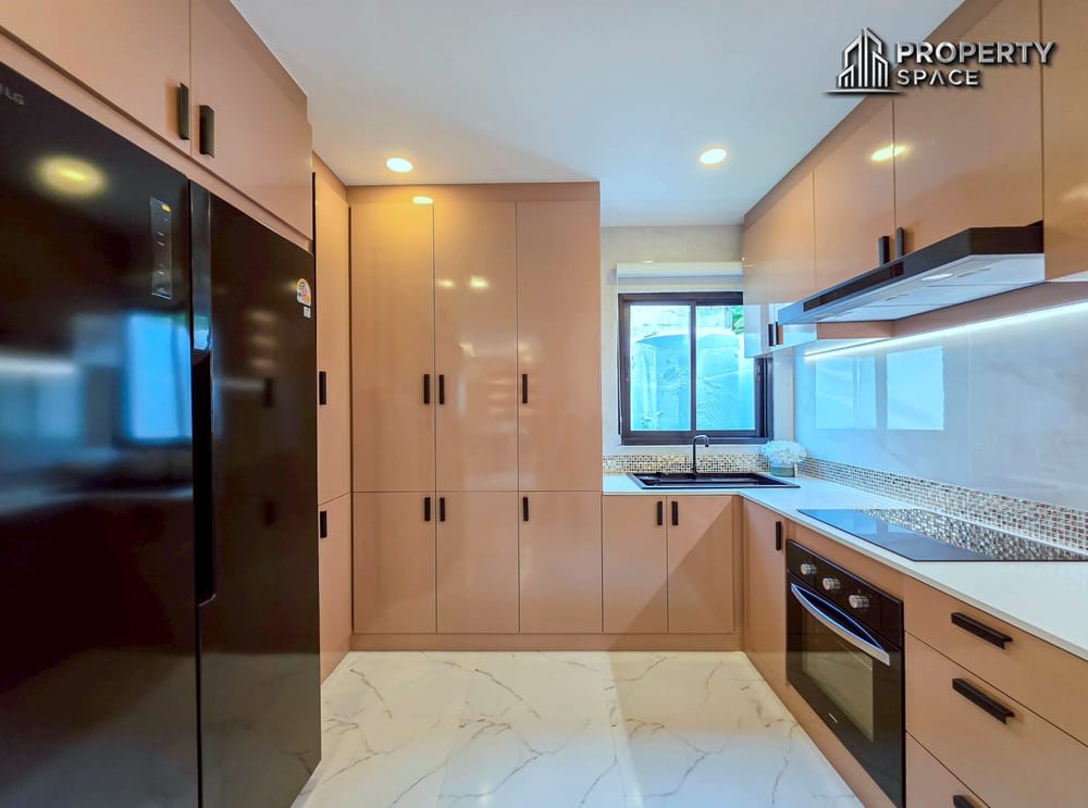 Brand New 2 Story 5 Bedroom Pool Villa Near Jomtien beach For Sale Image 7